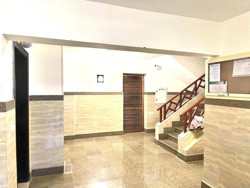 Luxurious 3 Bedroom Rustic Apartment Overlooking Huge Garden - For Families And Couples Kairo Bagian luar foto