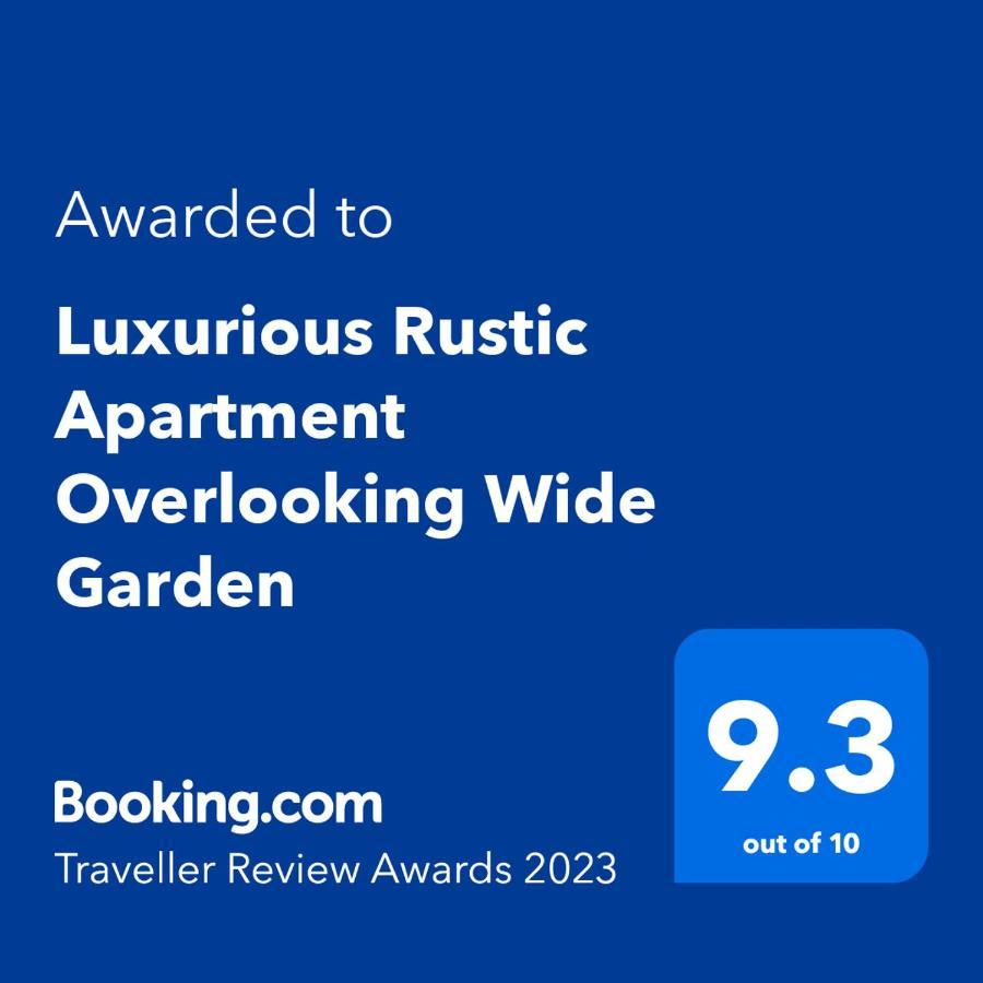 Luxurious 3 Bedroom Rustic Apartment Overlooking Huge Garden - For Families And Couples Kairo Bagian luar foto