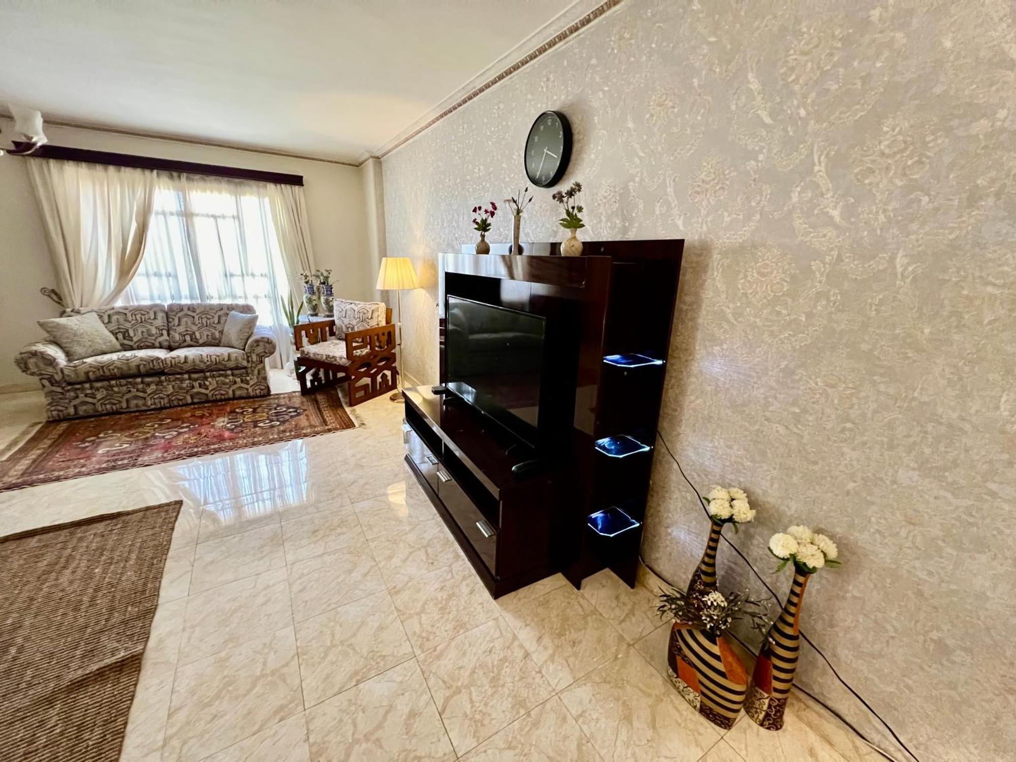 Luxurious 3 Bedroom Rustic Apartment Overlooking Huge Garden - For Families And Couples Kairo Bagian luar foto