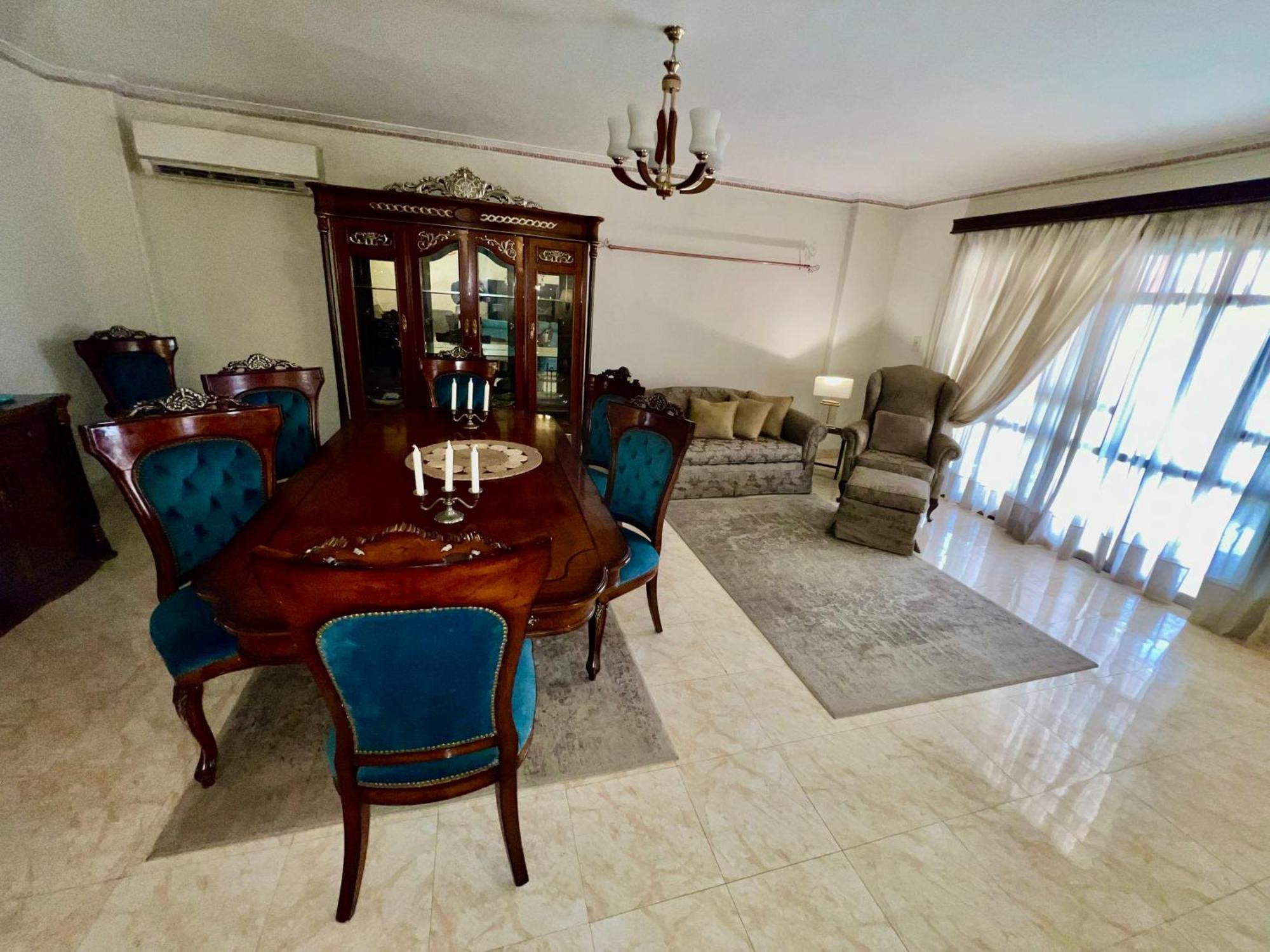 Luxurious 3 Bedroom Rustic Apartment Overlooking Huge Garden - For Families And Couples Kairo Bagian luar foto