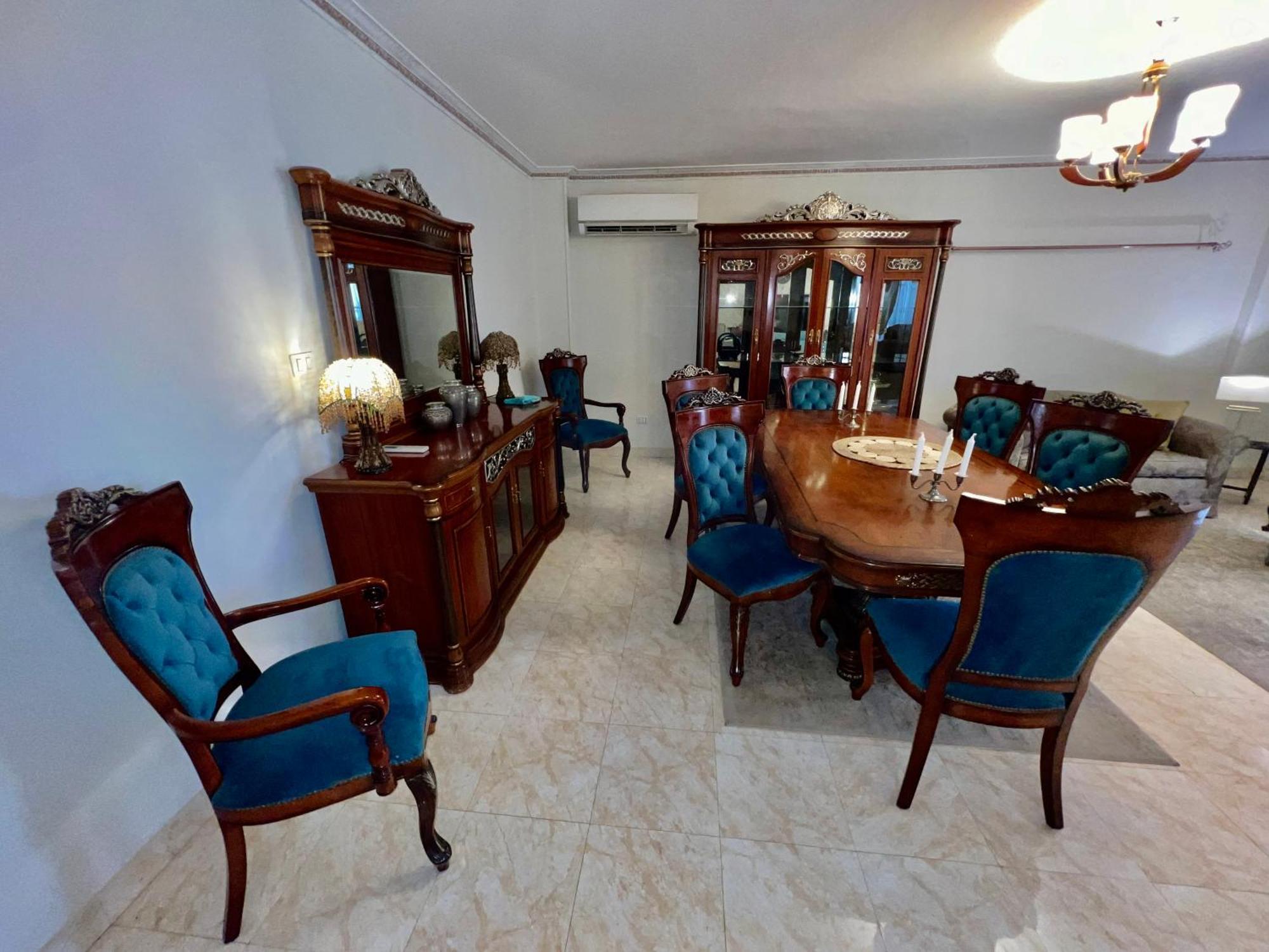 Luxurious 3 Bedroom Rustic Apartment Overlooking Huge Garden - For Families And Couples Kairo Bagian luar foto
