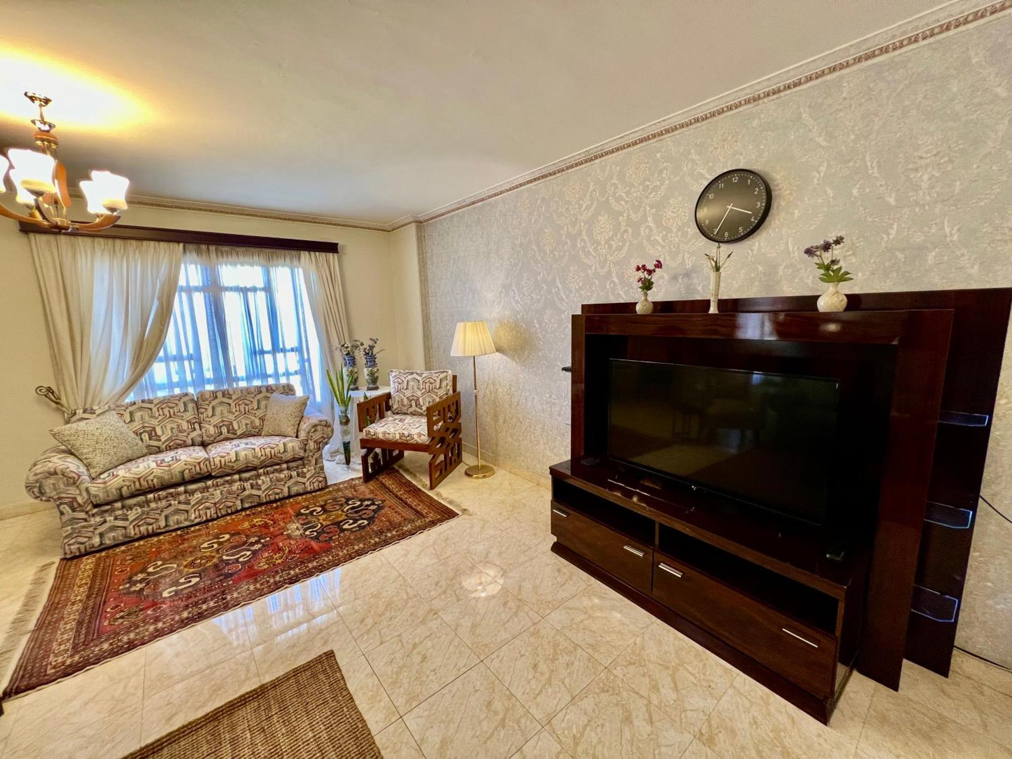 Luxurious 3 Bedroom Rustic Apartment Overlooking Huge Garden - For Families And Couples Kairo Bagian luar foto